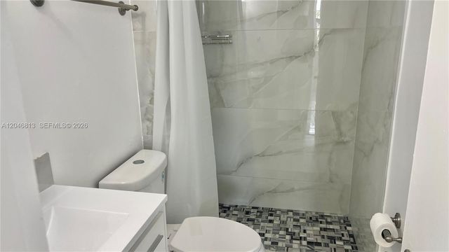 488 NW 165th St Rd B-309, Miami, FL 33169