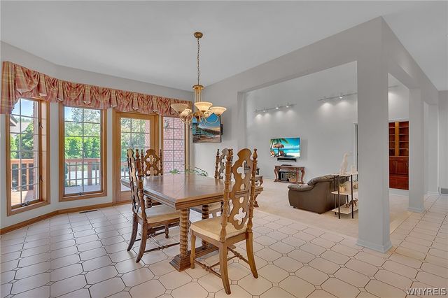 5565 Hidden Pines Court, Clarence, NY 14221