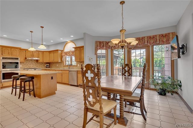 5565 Hidden Pines Court, Clarence, NY 14221