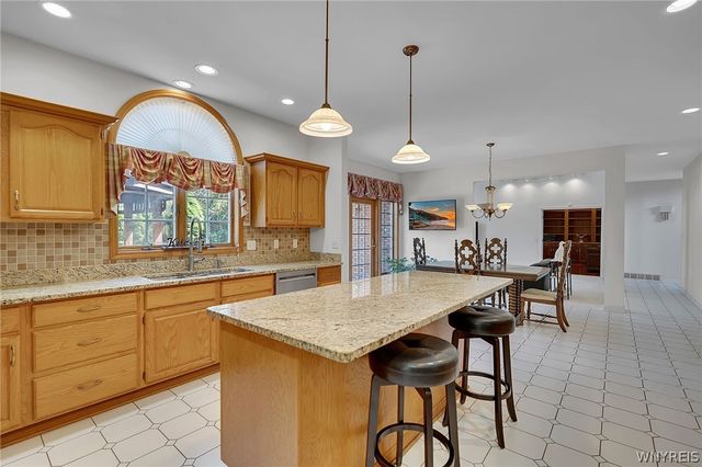 5565 Hidden Pines Court, Clarence, NY 14221