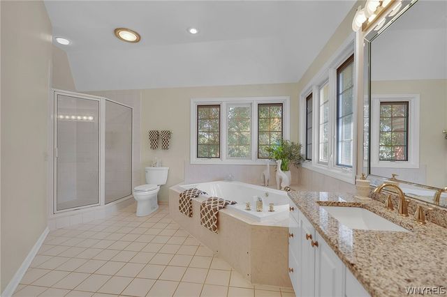 5565 Hidden Pines Court, Clarence, NY 14221