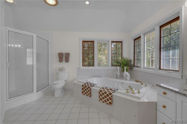 5565 Hidden Pines Court, Clarence, NY 14221