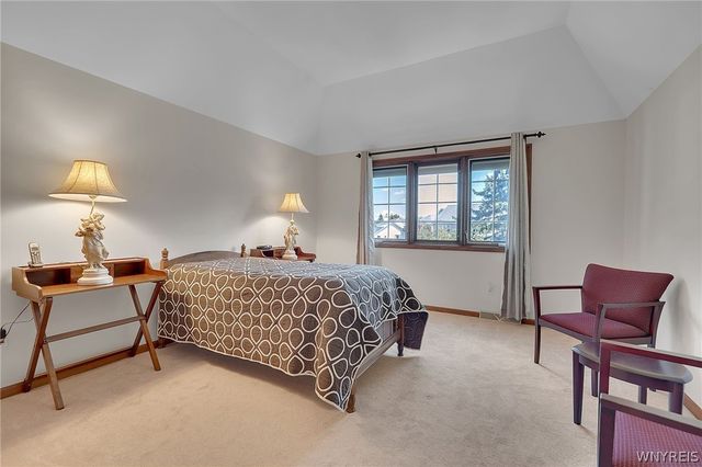 5565 Hidden Pines Court, Clarence, NY 14221