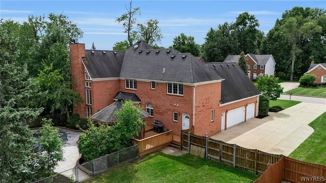 5565 Hidden Pines Court, Clarence, NY 14221