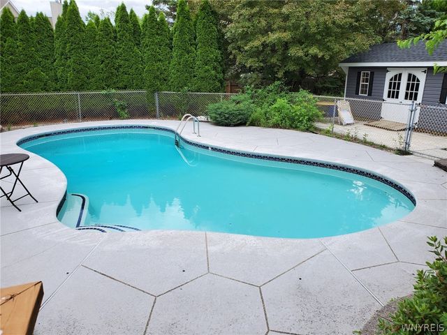 5565 Hidden Pines Court, Clarence, NY 14221