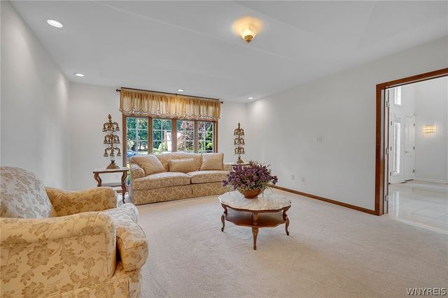 5565 Hidden Pines Court, Clarence, NY 14221