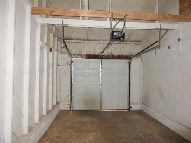 507 Clark Avenue, Stinnett, TX 79083