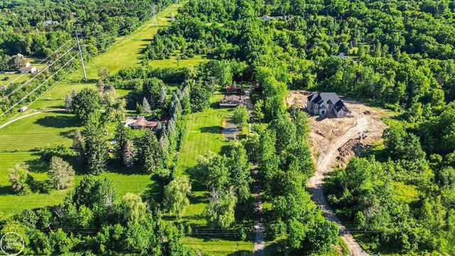 755 E Romeo Road, Leonard, MI 48367