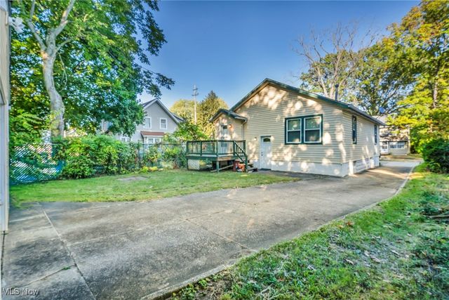 852 Storer Avenue, Akron, OH 44320