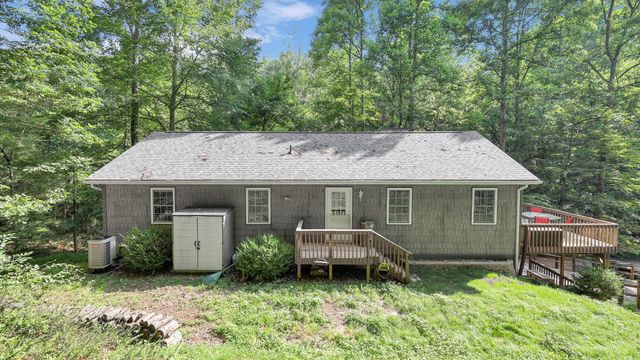 1893 Beaver Lane, Sugar Grove, OH 43155