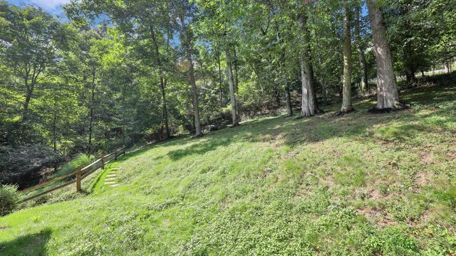 1893 Beaver Lane, Sugar Grove, OH 43155