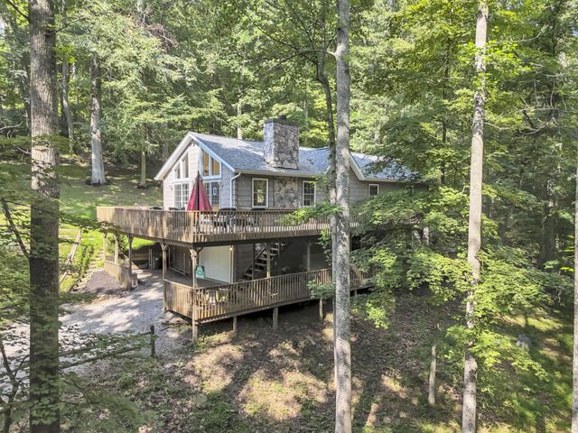 1893 Beaver Lane, Sugar Grove, OH 43155