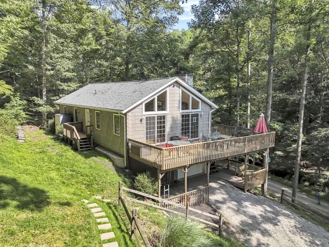 1893 Beaver Lane, Sugar Grove, OH 43155