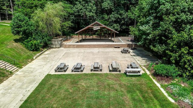 1893 Beaver Lane, Sugar Grove, OH 43155