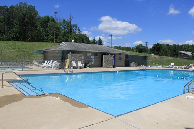 1893 Beaver Lane, Sugar Grove, OH 43155