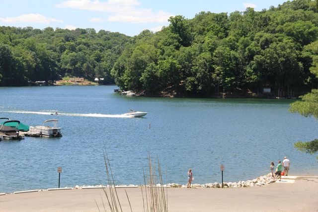 1893 Beaver Lane, Sugar Grove, OH 43155