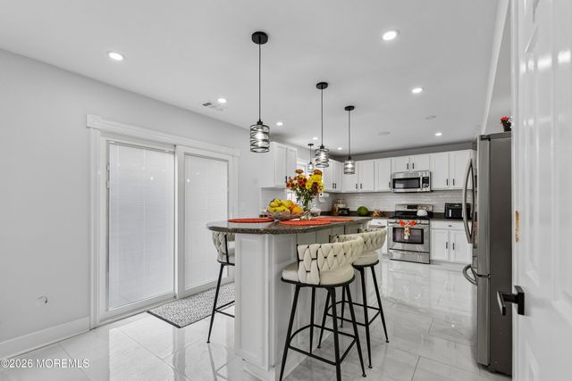 7 Andrew Street, Howell, NJ 07731