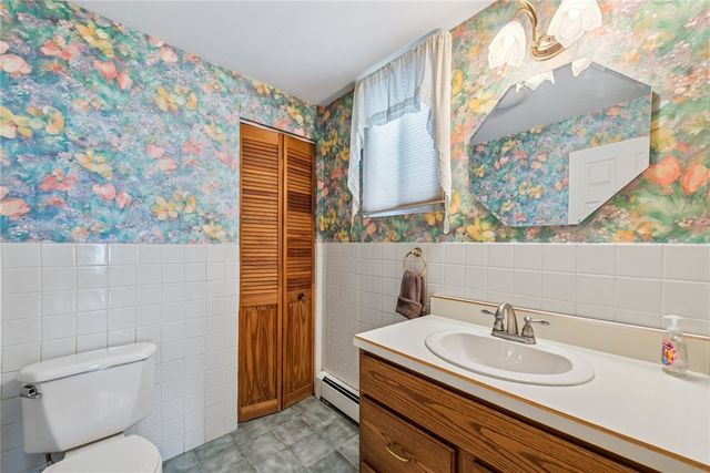 373 Copperfield Ave, Carrick, PA 15210