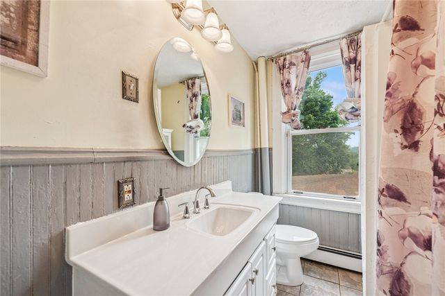 373 Copperfield Ave, Carrick, PA 15210