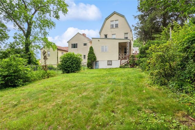 373 Copperfield Ave, Carrick, PA 15210