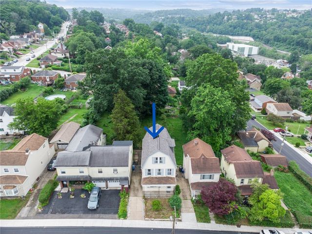 373 Copperfield Ave, Carrick, PA 15210