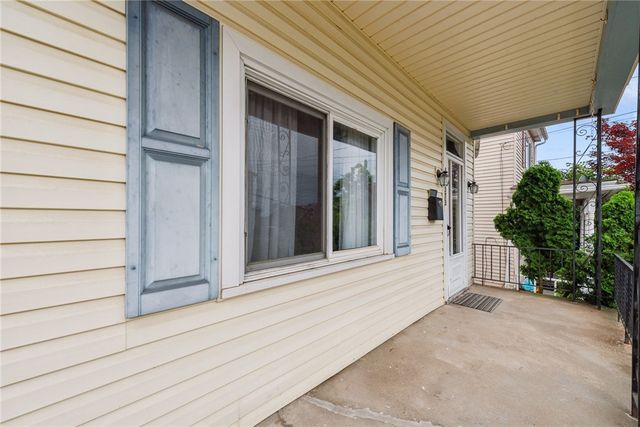 373 Copperfield Ave, Carrick, PA 15210