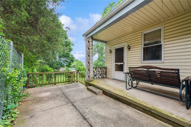 373 Copperfield Ave, Carrick, PA 15210