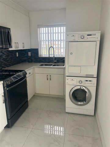 8870 Fontainebleau Blvd 401, Miami, FL 33172