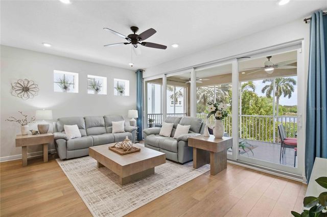 395 ARUBA CIRCLE 102, Bradenton, FL 34209