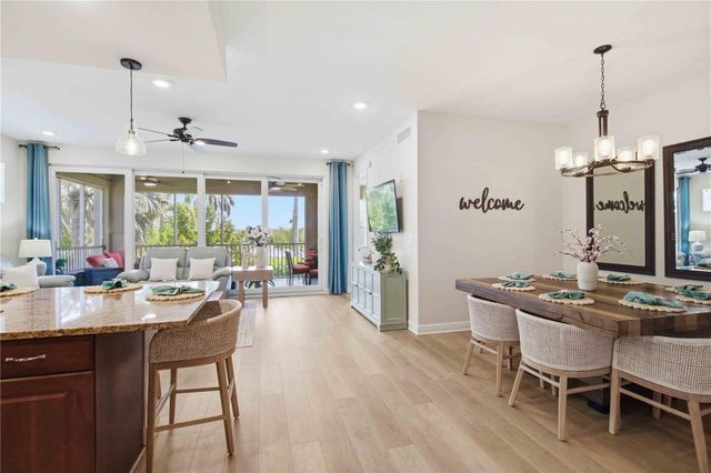 395 ARUBA CIRCLE 102, Bradenton, FL 34209