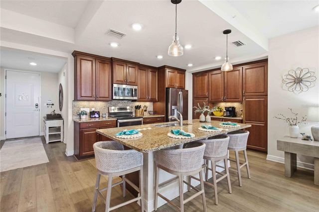 395 ARUBA CIRCLE 102, Bradenton, FL 34209