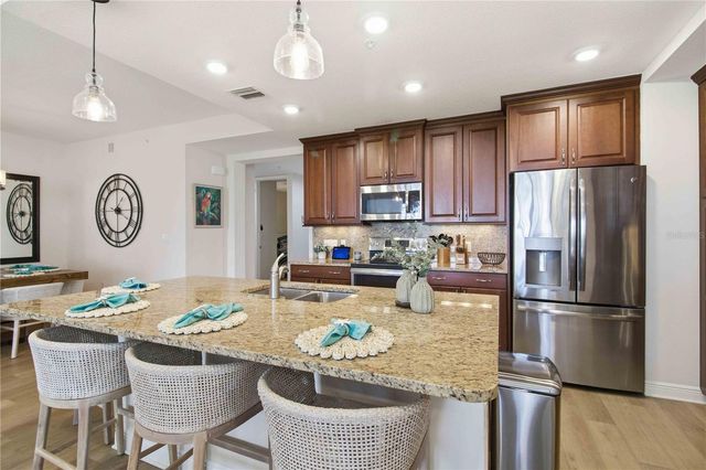 395 ARUBA CIRCLE 102, Bradenton, FL 34209