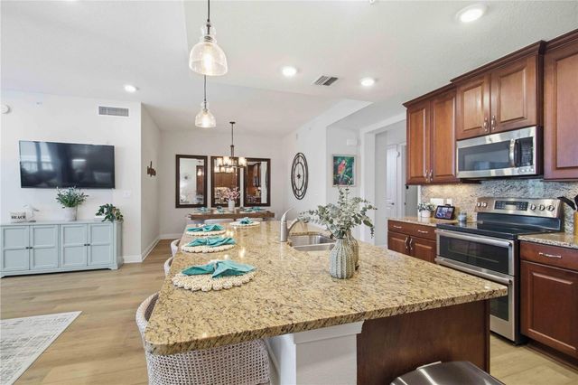 395 ARUBA CIRCLE 102, Bradenton, FL 34209