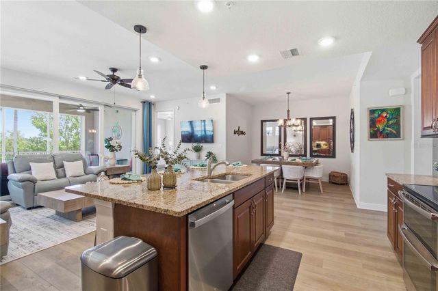 395 ARUBA CIRCLE 102, Bradenton, FL 34209