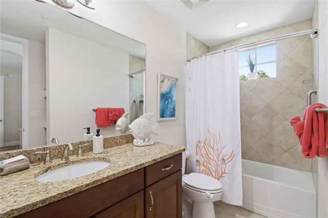 395 ARUBA CIRCLE 102, Bradenton, FL 34209