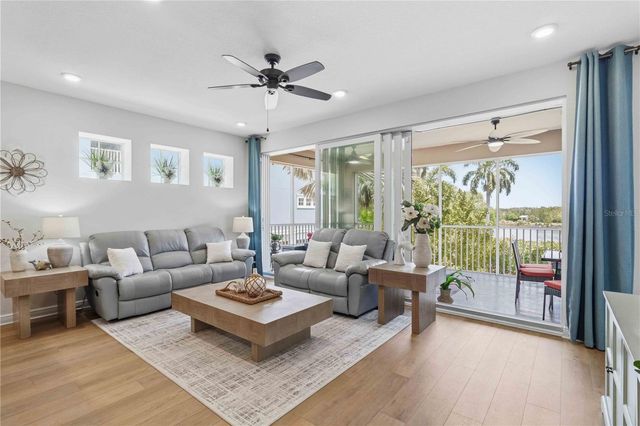 395 ARUBA CIRCLE 102, Bradenton, FL 34209