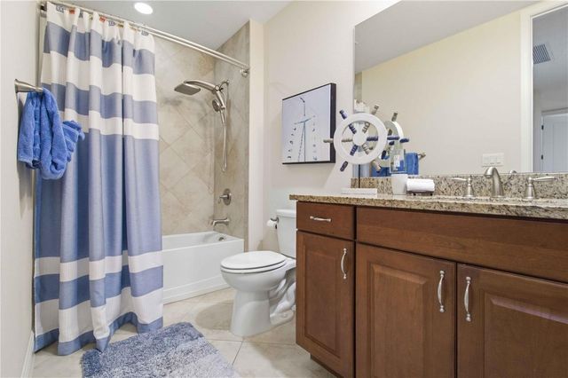 395 ARUBA CIRCLE 102, Bradenton, FL 34209