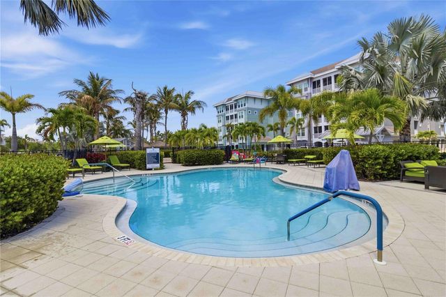 395 ARUBA CIRCLE 102, Bradenton, FL 34209