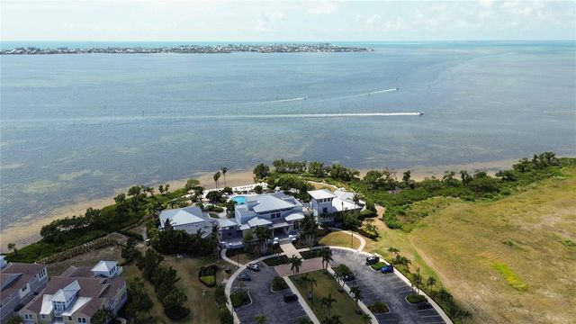395 ARUBA CIRCLE 102, Bradenton, FL 34209