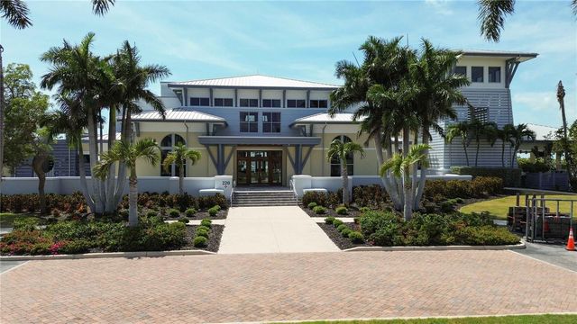 395 ARUBA CIRCLE 102, Bradenton, FL 34209