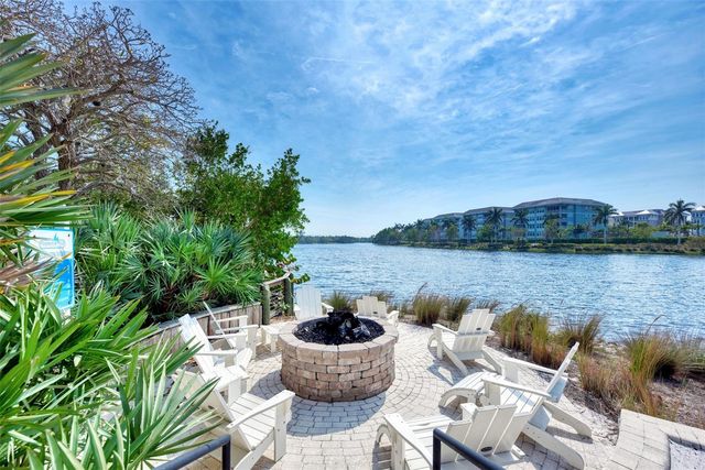 395 ARUBA CIRCLE 102, Bradenton, FL 34209