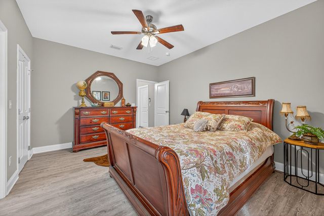 61B 6Th Street, Shalimar, FL 32579