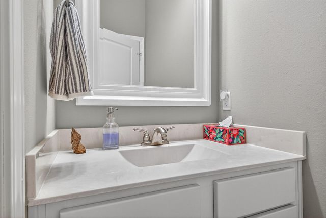 61B 6Th Street, Shalimar, FL 32579