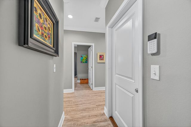 61B 6Th Street, Shalimar, FL 32579