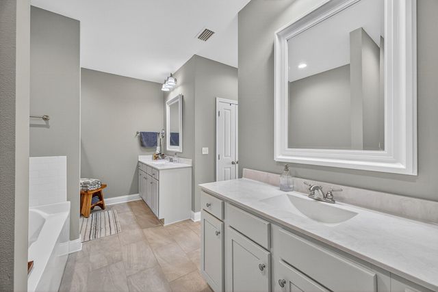 61B 6Th Street, Shalimar, FL 32579