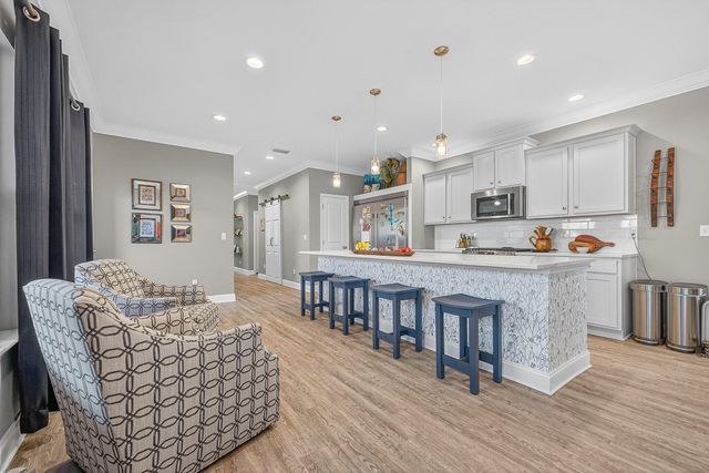 61B 6Th Street, Shalimar, FL 32579