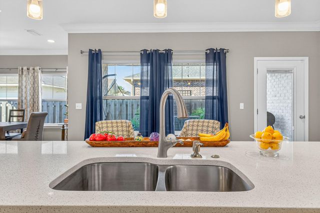 61B 6Th Street, Shalimar, FL 32579