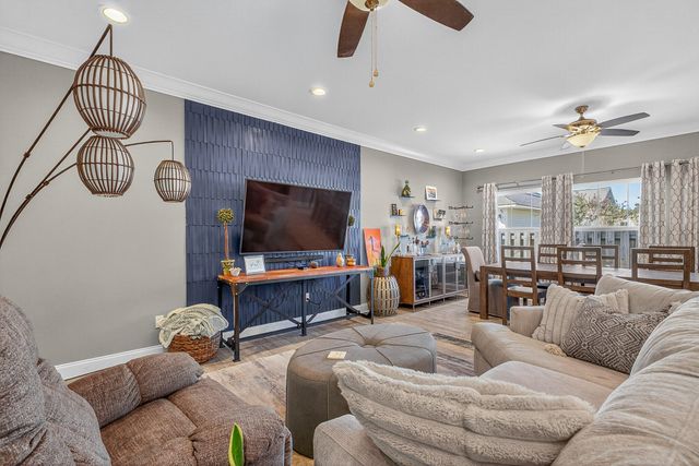 61B 6Th Street, Shalimar, FL 32579