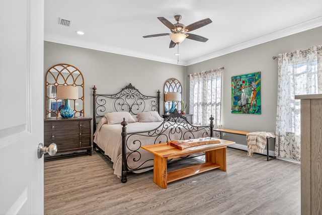 61B 6Th Street, Shalimar, FL 32579