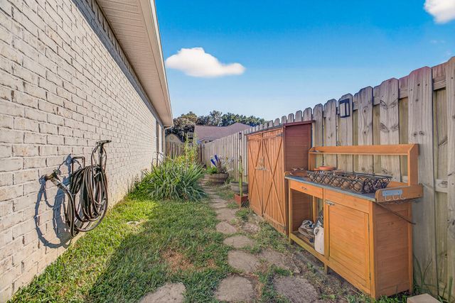 61B 6Th Street, Shalimar, FL 32579